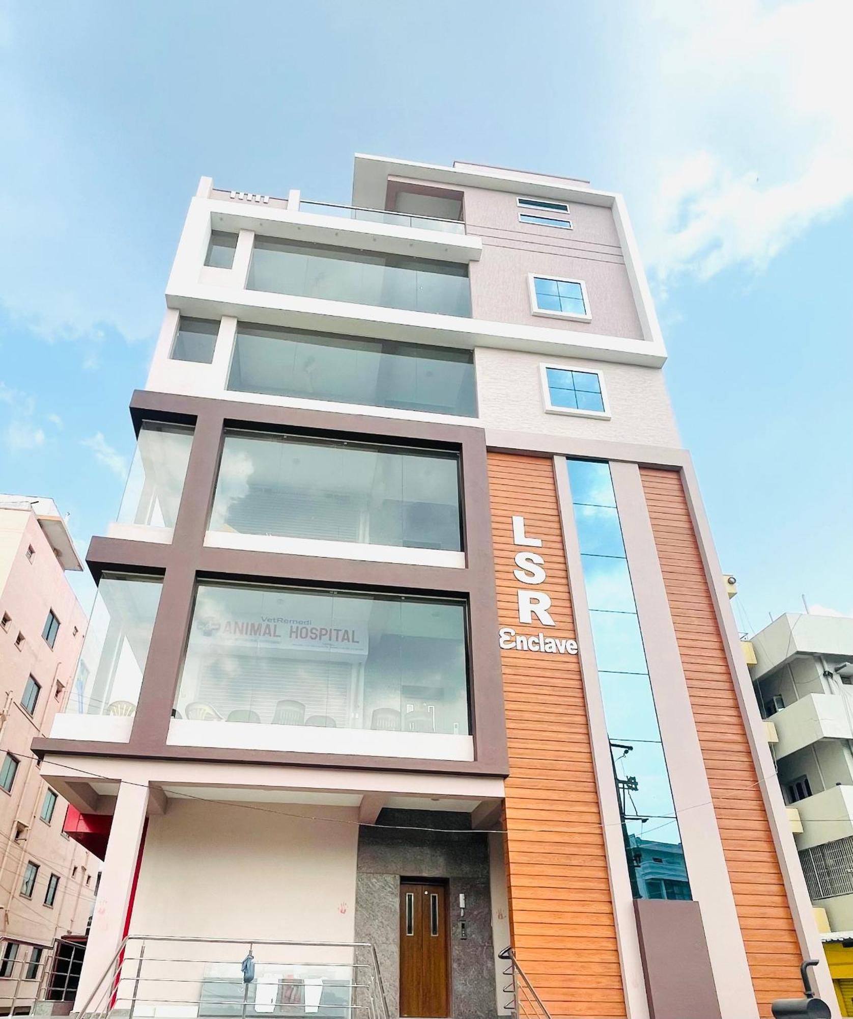 Pearl Stays, Tirupati - Very Convenient For The People Coming From Bangalore And Chennai - You Can Skip City Traffic While Reaching Any Temple In Tirupati - Covered Parking - 24Hrs Front Desk And Hot Water - Free Wifi - Flexible Checkin-In Check-Out المظهر الخارجي الصورة