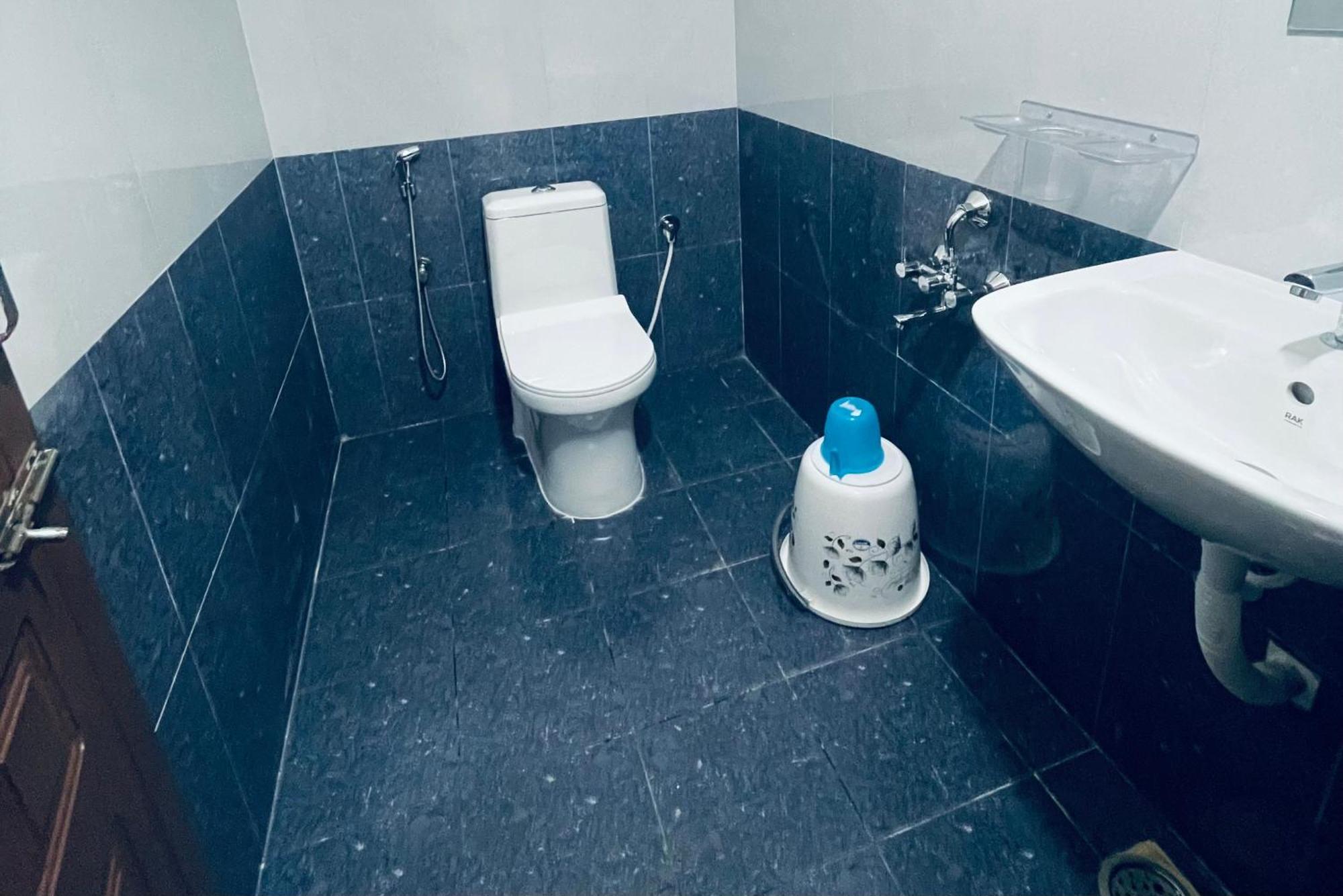 Pearl Stays, Tirupati - Very Convenient For The People Coming From Bangalore And Chennai - You Can Skip City Traffic While Reaching Any Temple In Tirupati - Covered Parking - 24Hrs Front Desk And Hot Water - Free Wifi - Flexible Checkin-In Check-Out المظهر الخارجي الصورة